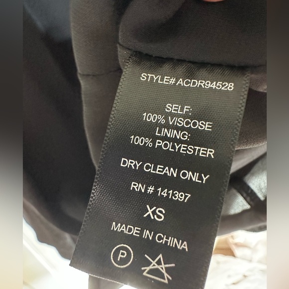 NWT ASTR The Label Royal Blue Marisol Off The Shoulder Dress - Picture 5 of 8